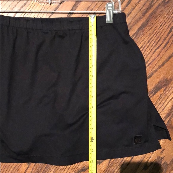 In Between brand exercise and tennis skirt - Picture 6 of 7